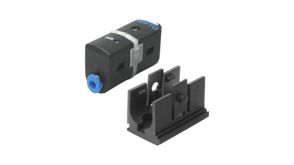 Датчик давления Festo SDE5-V1-01-Q6-P-M8